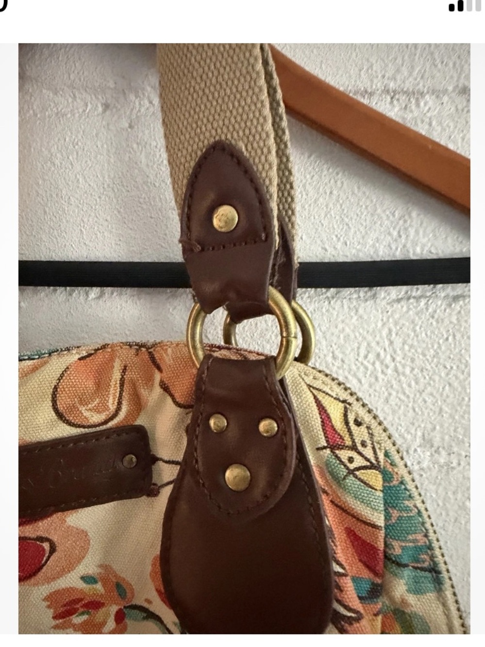 Lucky Brand Cream Canvas Floral Shoulder Bag with Brown Trim - Picture 4 of 8
